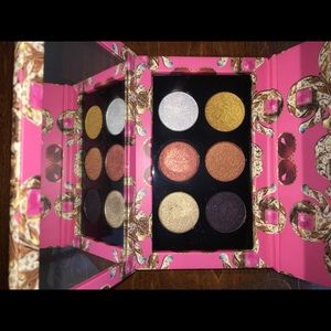 Pat McGrath Eyeshadow Palette :)